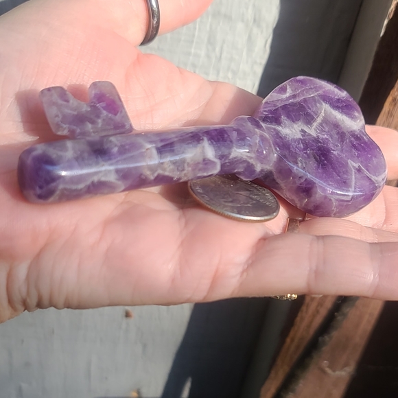 Large & lovely floral Amethyst crystal key - Picture 6 of 6